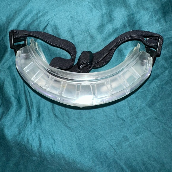 Safety goggles - Picture 8 of 12